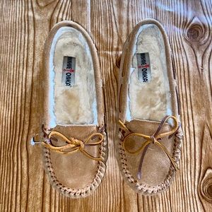 MINNE T ONKA Casual Comfotable Fur Slides